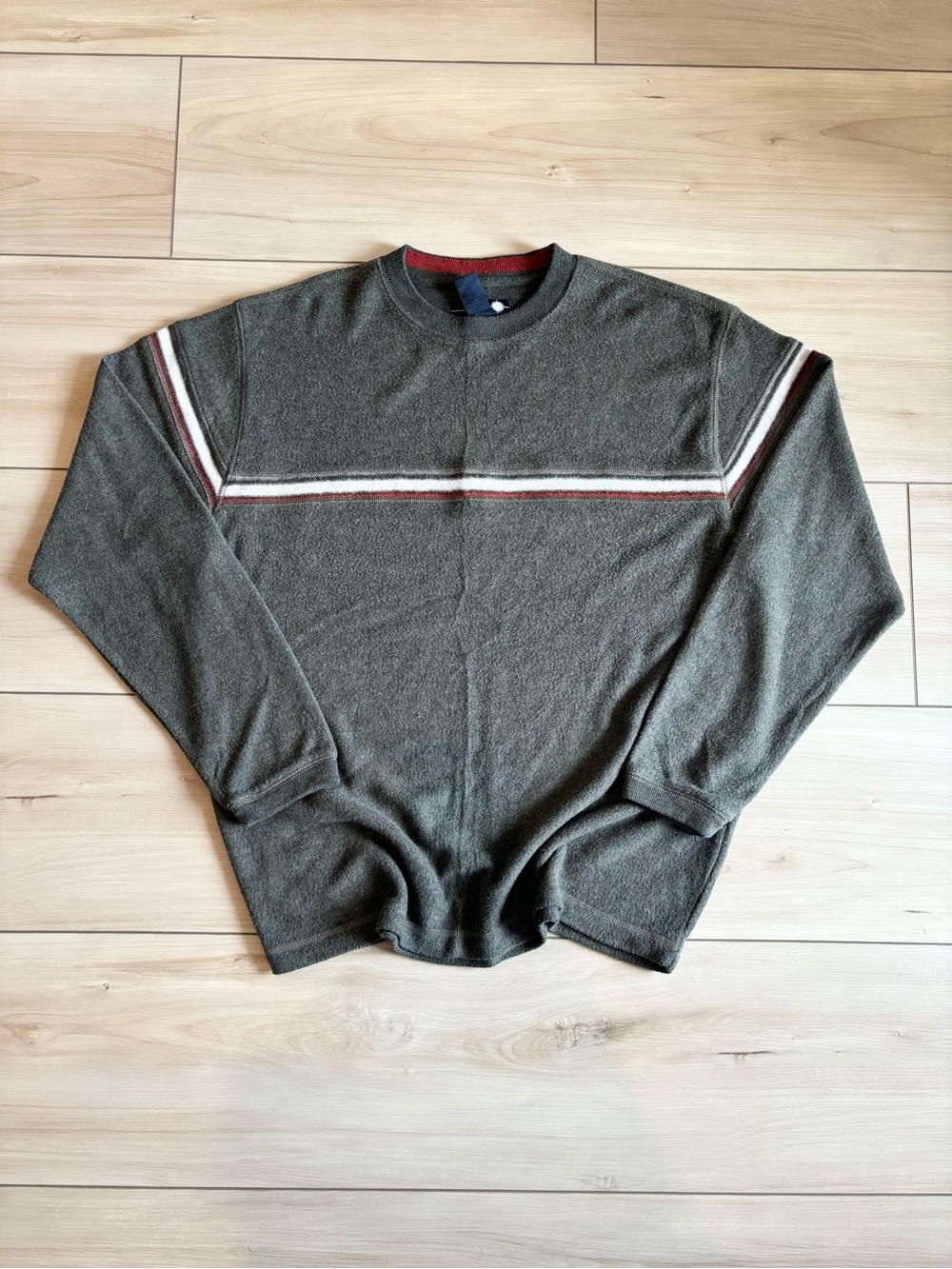 Point Zero Y2K Outdoor Mens Grey Crewneck Sweatshirt with Red and White Stripes